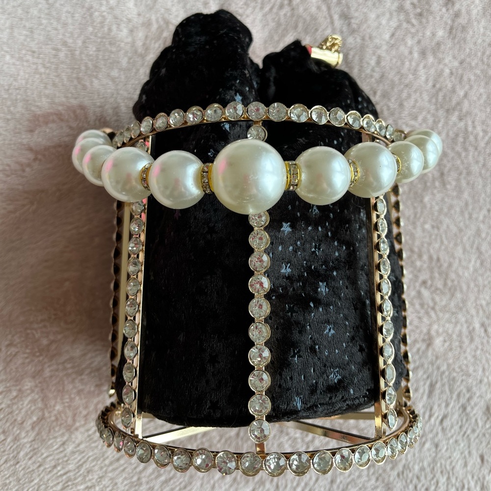 Unique crystal bucket bag